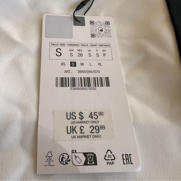 Zara White and Black Sleeveless Top - Picture 7 of 8